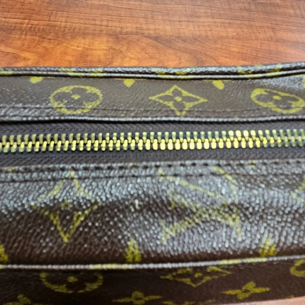 Authentic Louis Vuitton Trousse Toilette 28 Monogram Cosmetic Travel Pouch Bag